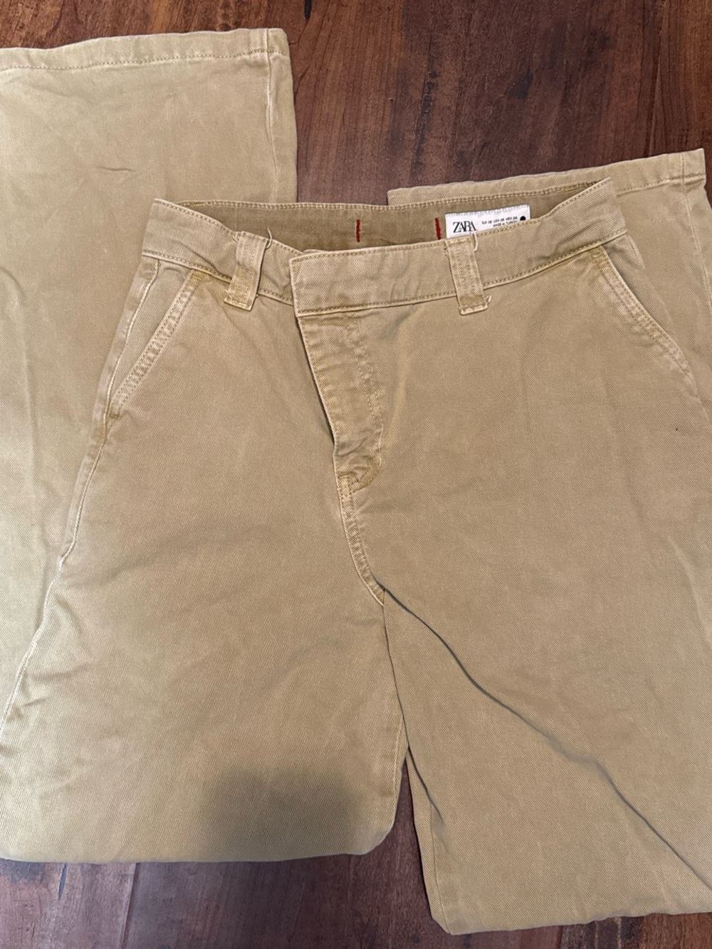 Zara women’s Khaki/Tan Chino Pants